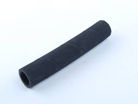 A EN 853 1SN hydraulic hose with black synthetic rubber cover on the gray background.